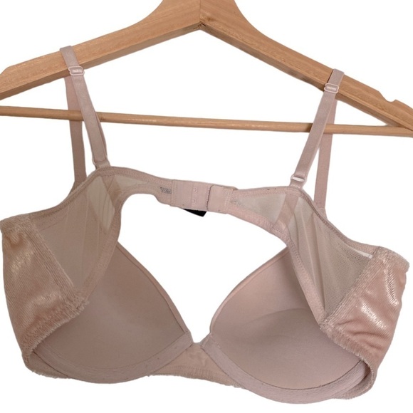 VICTORIA’S SECRET LACE PINK FUZZY PUSH UP PADDED BRA - Picture 10 of 10